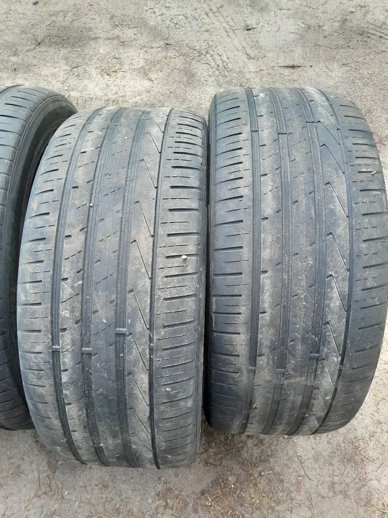 Шини 275 / 45 R 20