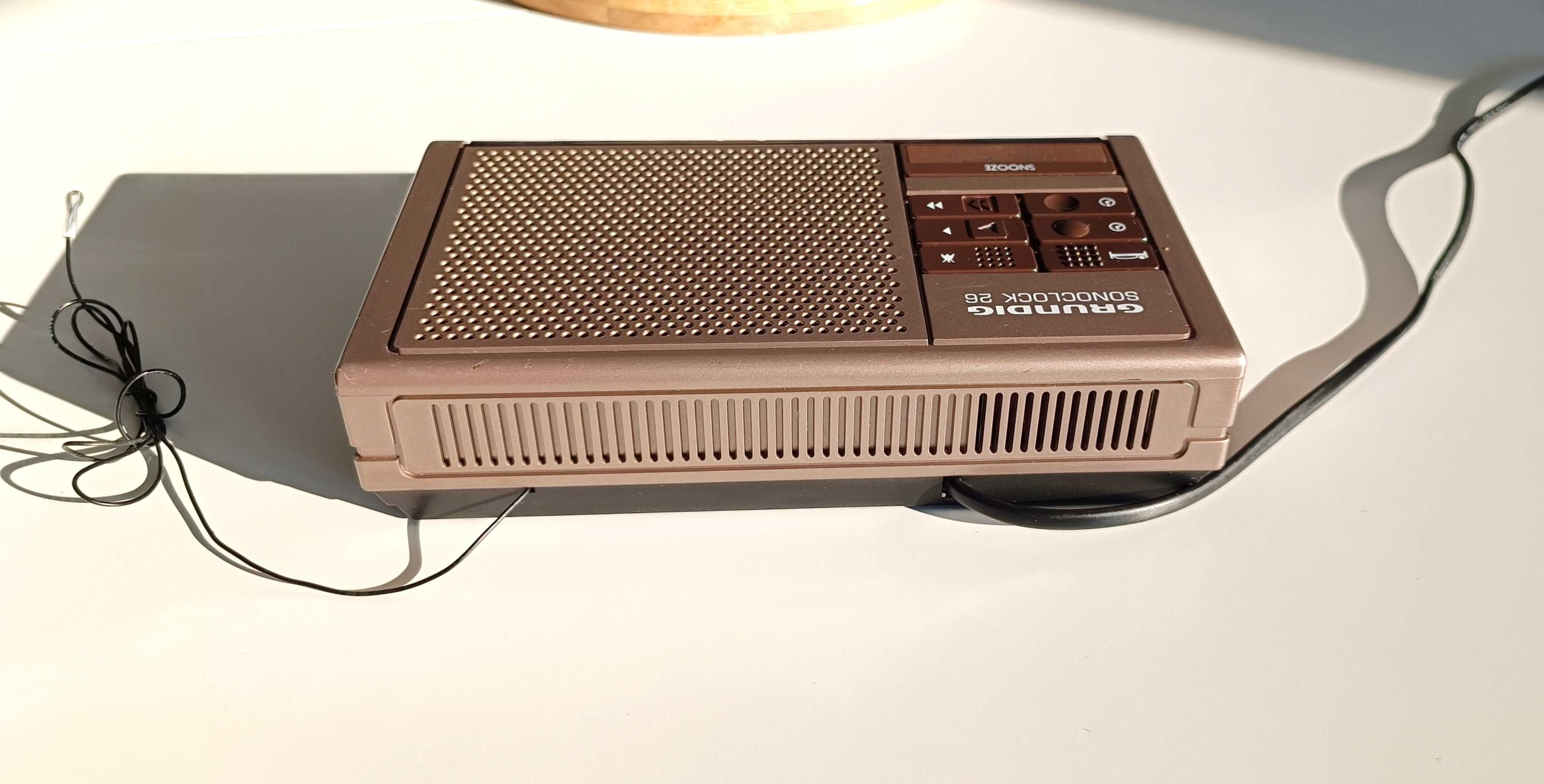 Radiobudzik, radio kuchenne  GRUNDIG Sono-Clock 26