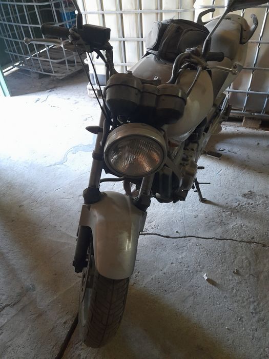 CBF500 10 completa e à funcionar para peças.
