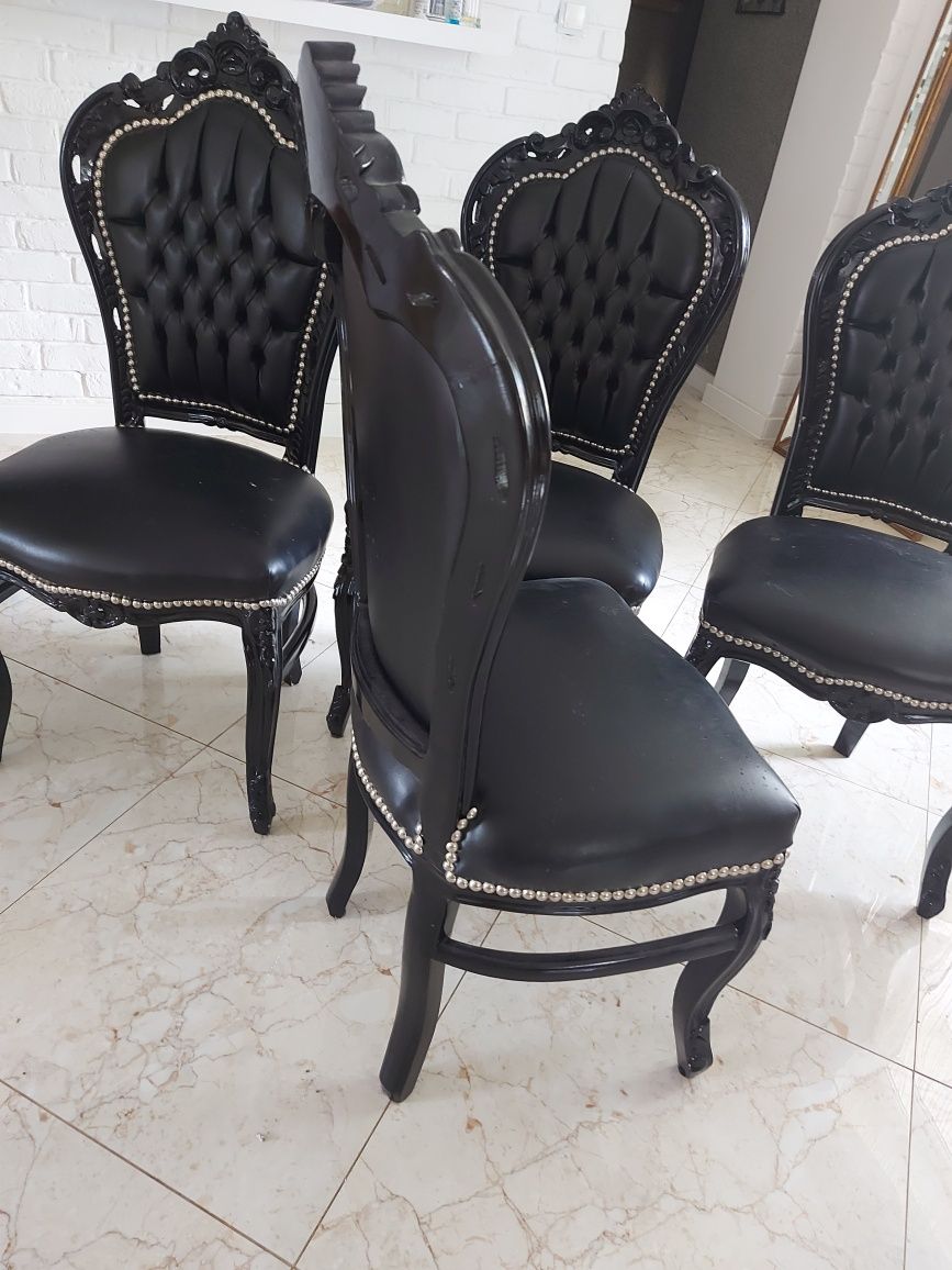 Krzesła odnowione