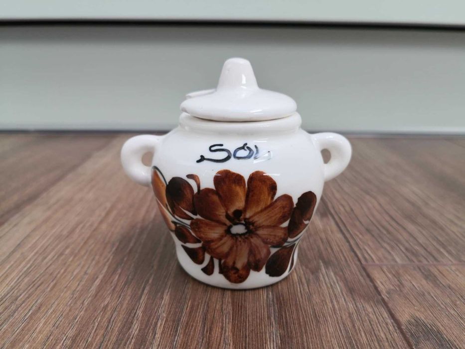 Solniczka ceramiczna