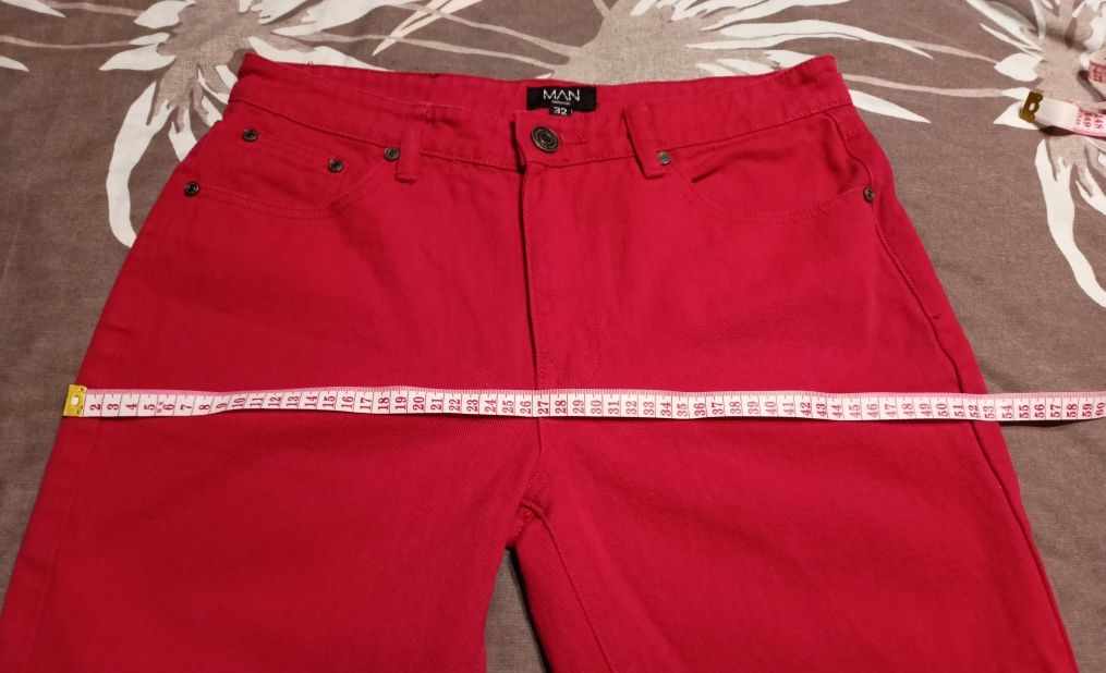Czerwone męskie szorty, spodenki dżinsowe 100 % bawełna, rozmiar M/32