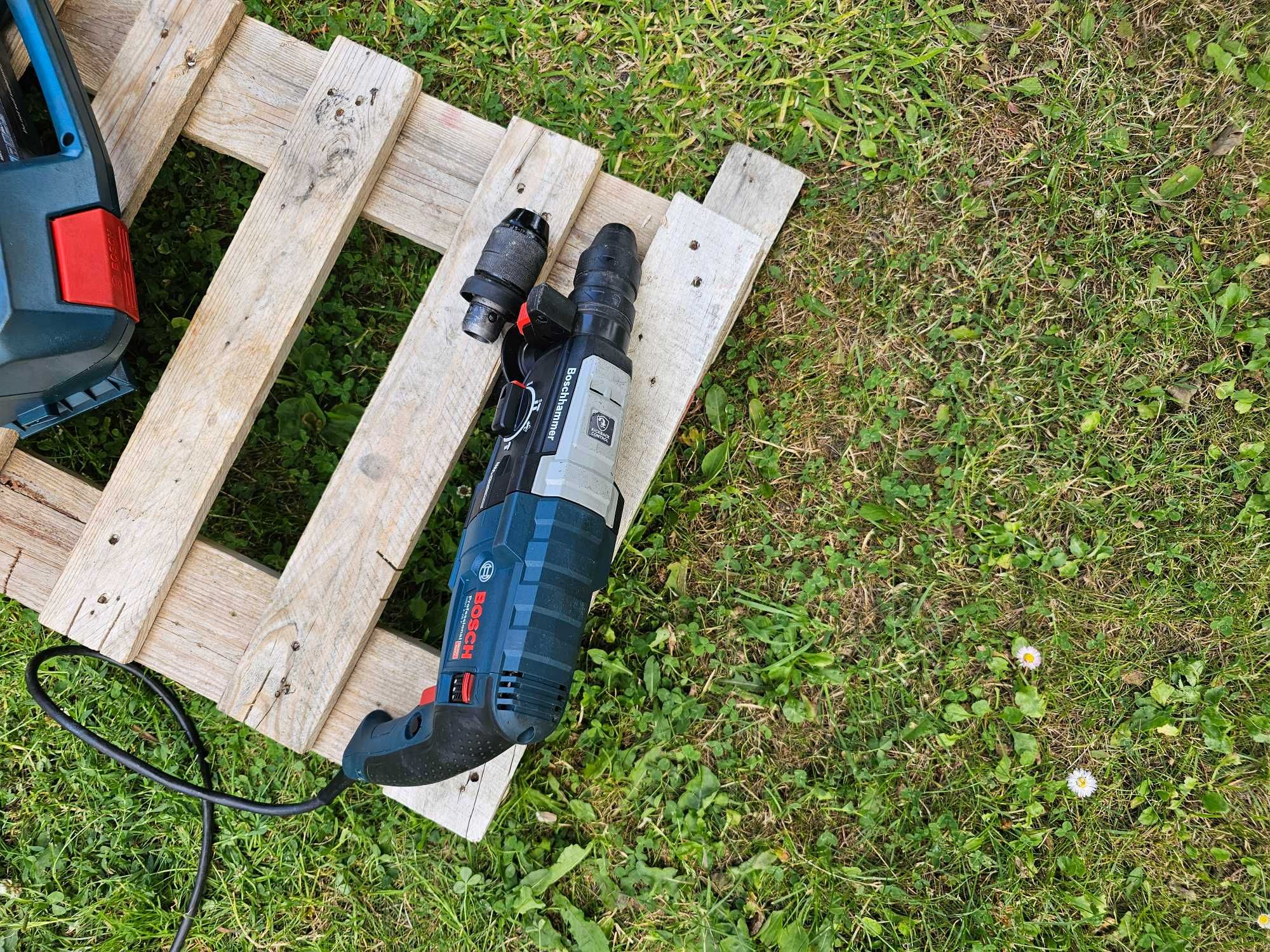 BOSCH GBH 2-28F młotowiertarka + główka + walizka