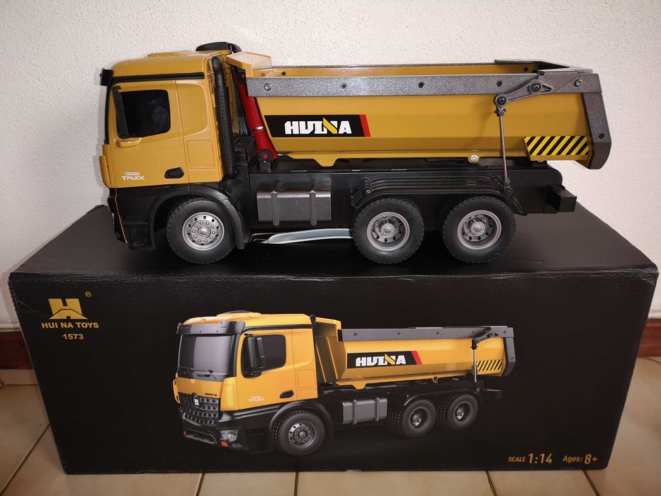 Camião Huina 1573 1:14 RTR