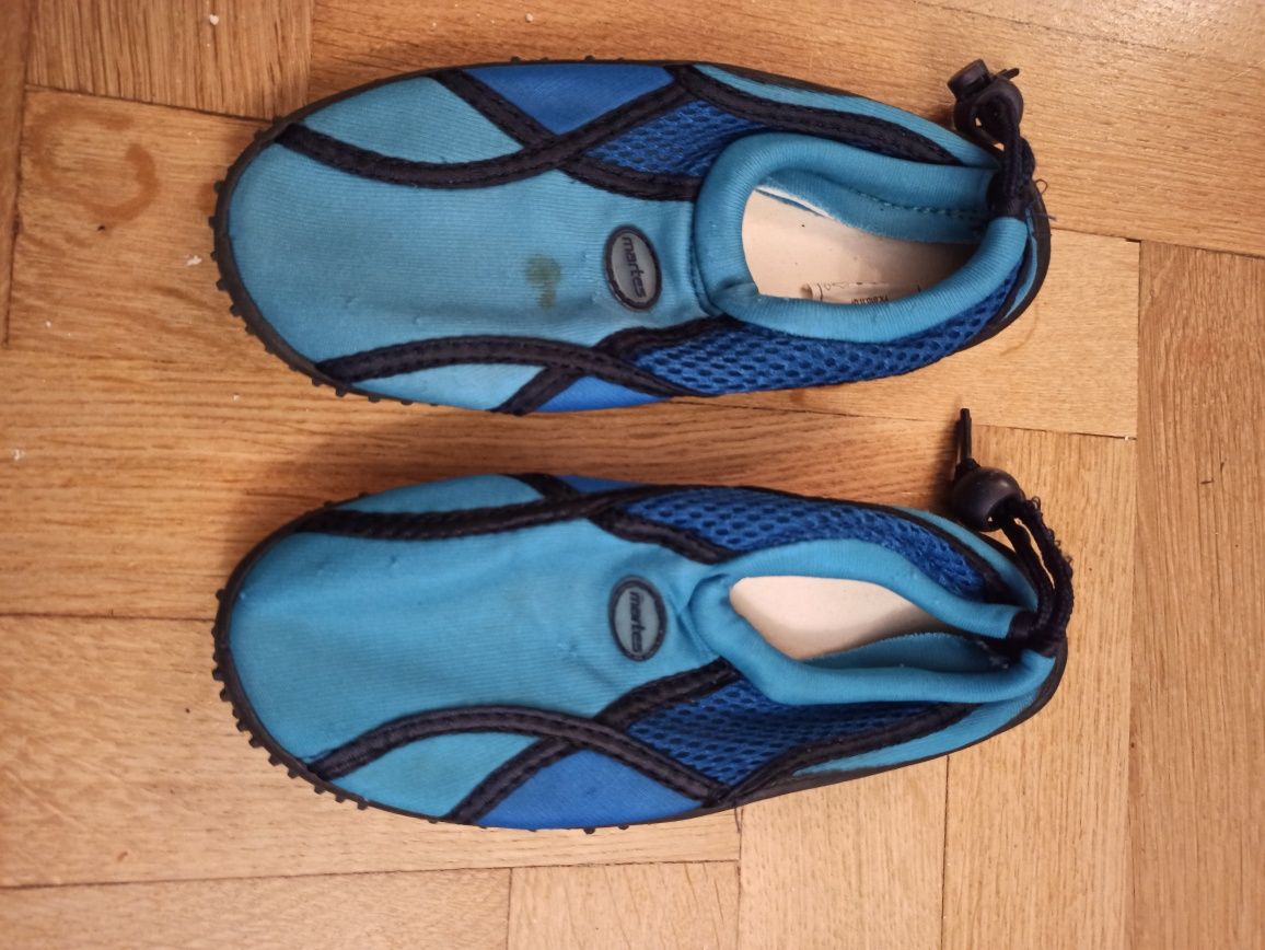 Buty do wody firmy Matras rozmiar 29