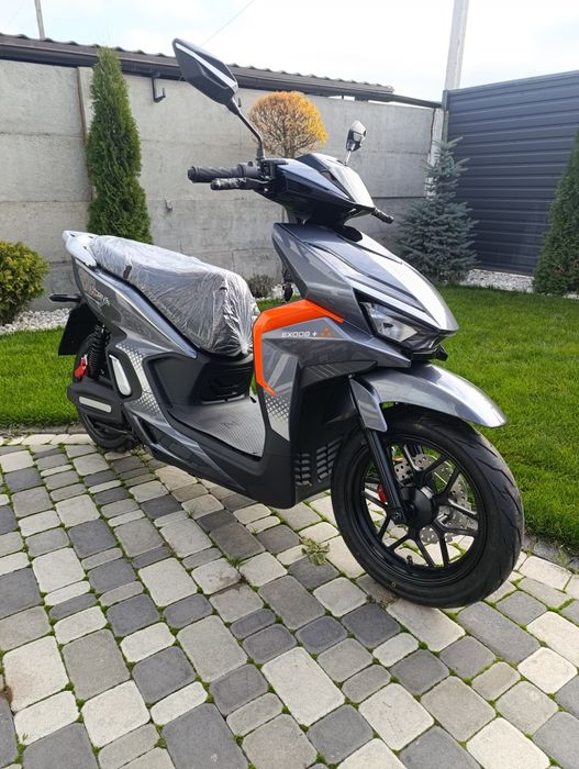 Електроскутер драйвер 2,5 кВт батареї графен 38 а 2025 рік