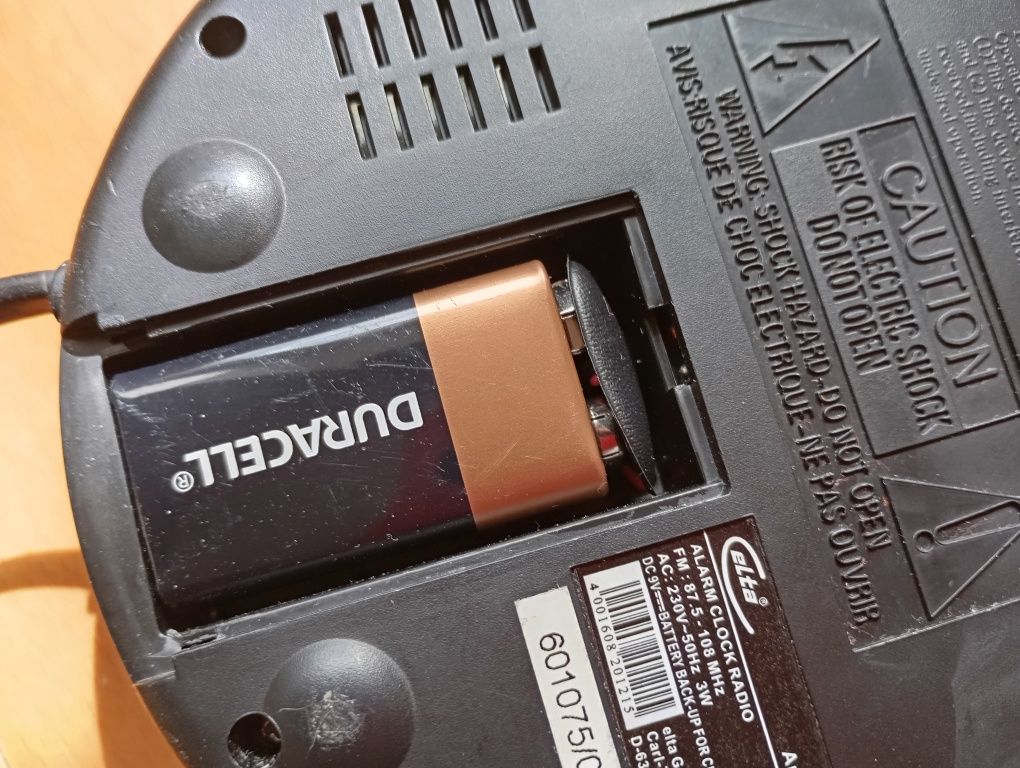 Radio budzik Elta model 4218N działa