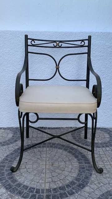 Conjunto Mesa e Cadeiras