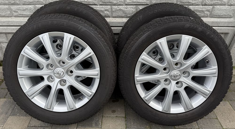 Oryginalne felgi Toyota Auris Corolla 5x114.3 205/55R16 zima czujniki