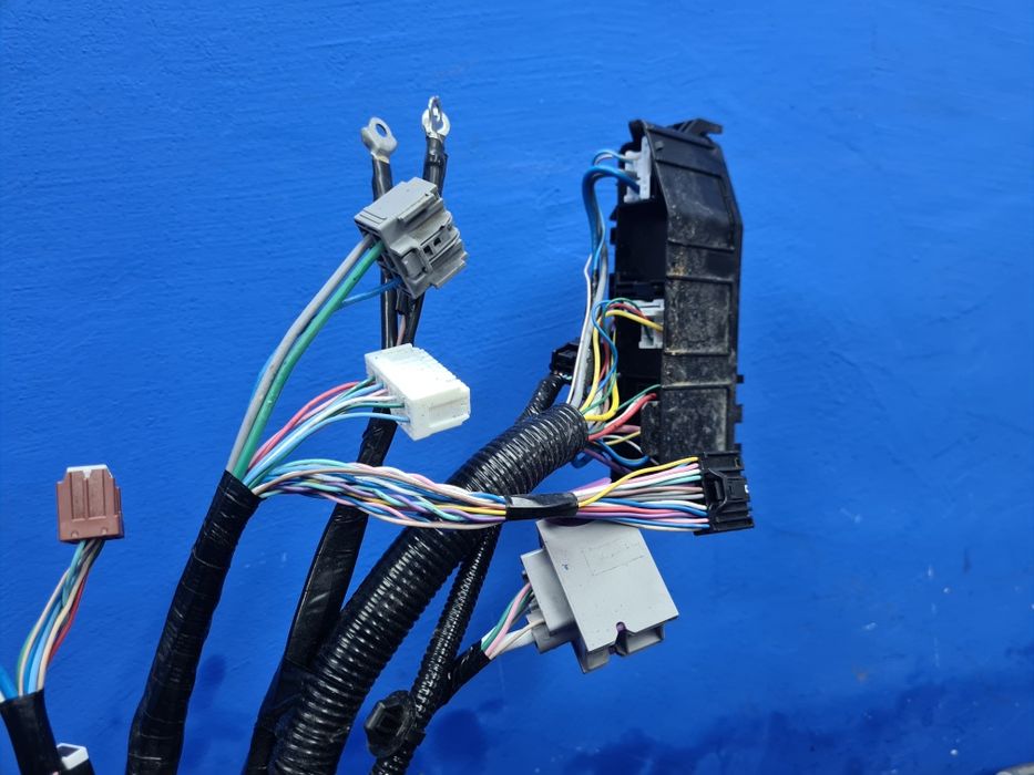 WIĄZKA przewodów komory silnika NISSAN X-TRAIL T32 1.6 dci oryginał