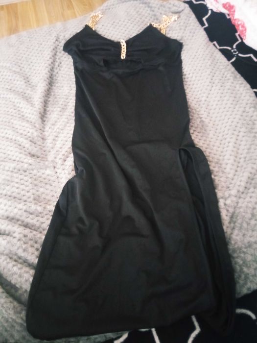 Czarna długa elegancka sukienka
