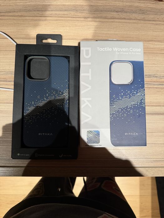 Чехол от pitaka на 16 pro max