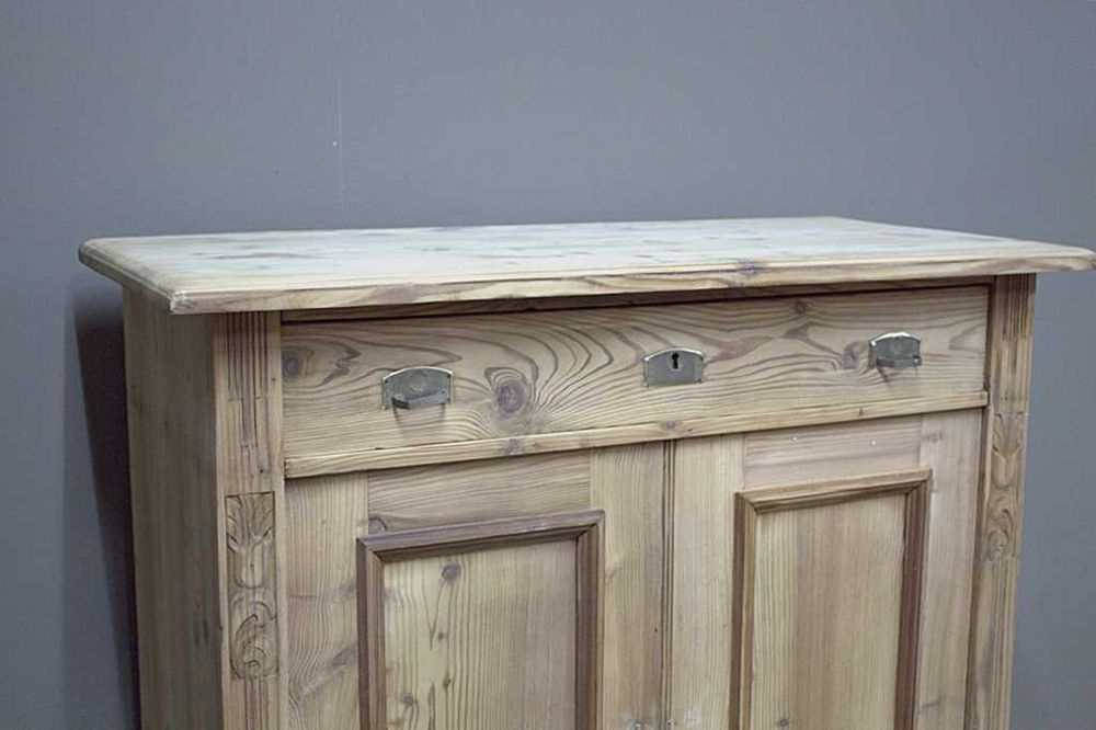 Piękna Bieliźniarka Eklektyczna Antyk