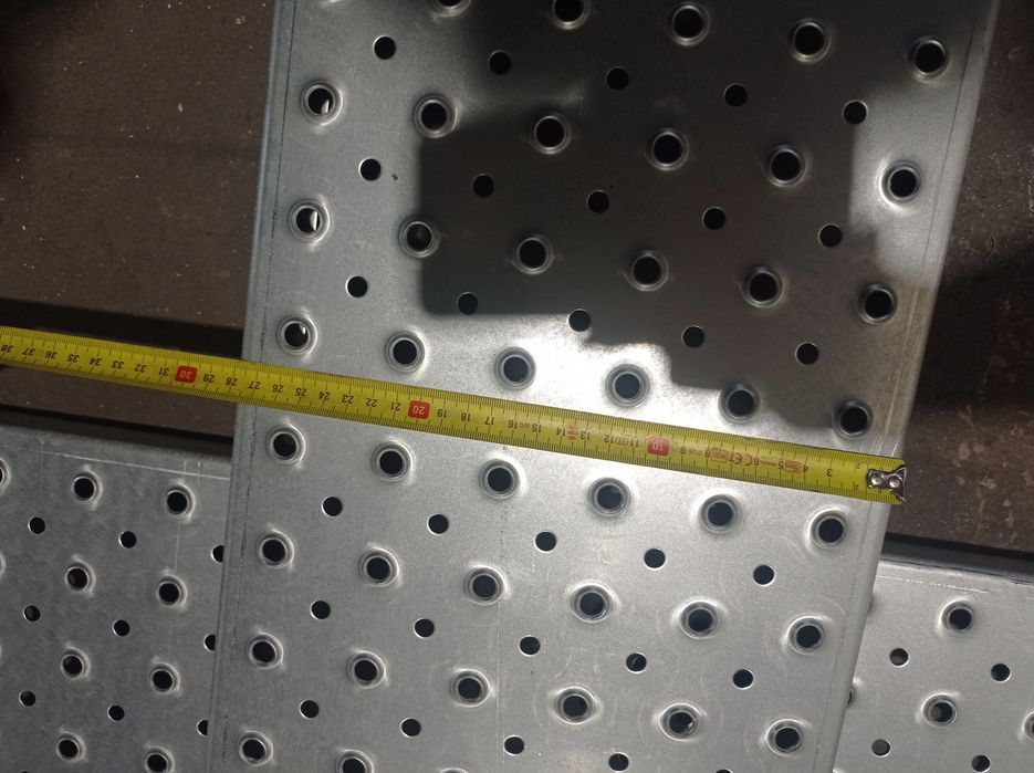 Blachy perforowane metalowe antypoślizgowe 280/1000
