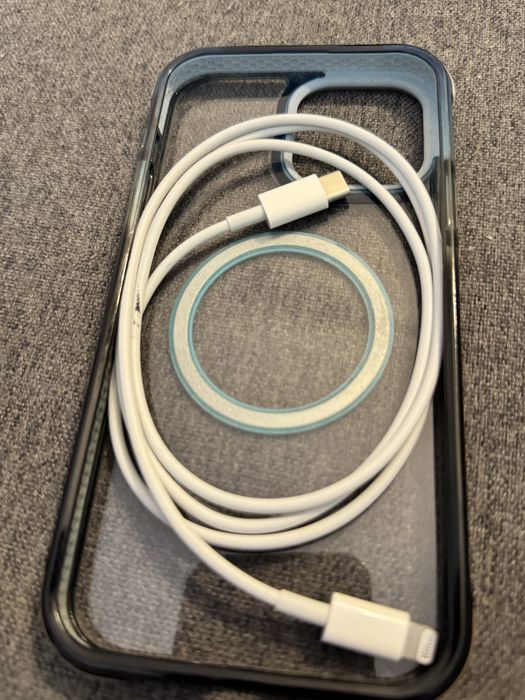 Iphone 13 pro max dourado