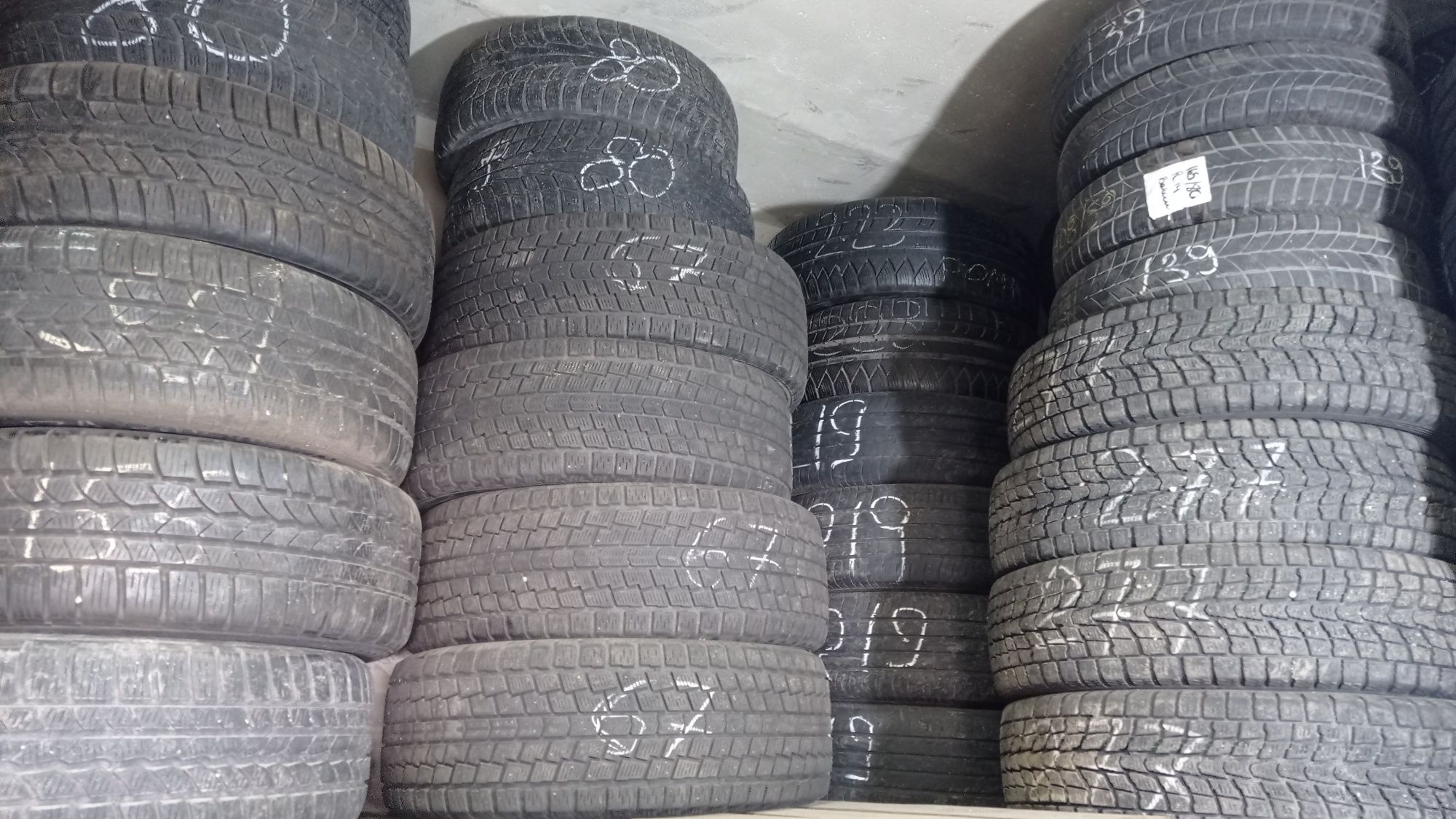 Продам б/у шину отR 14. -R20