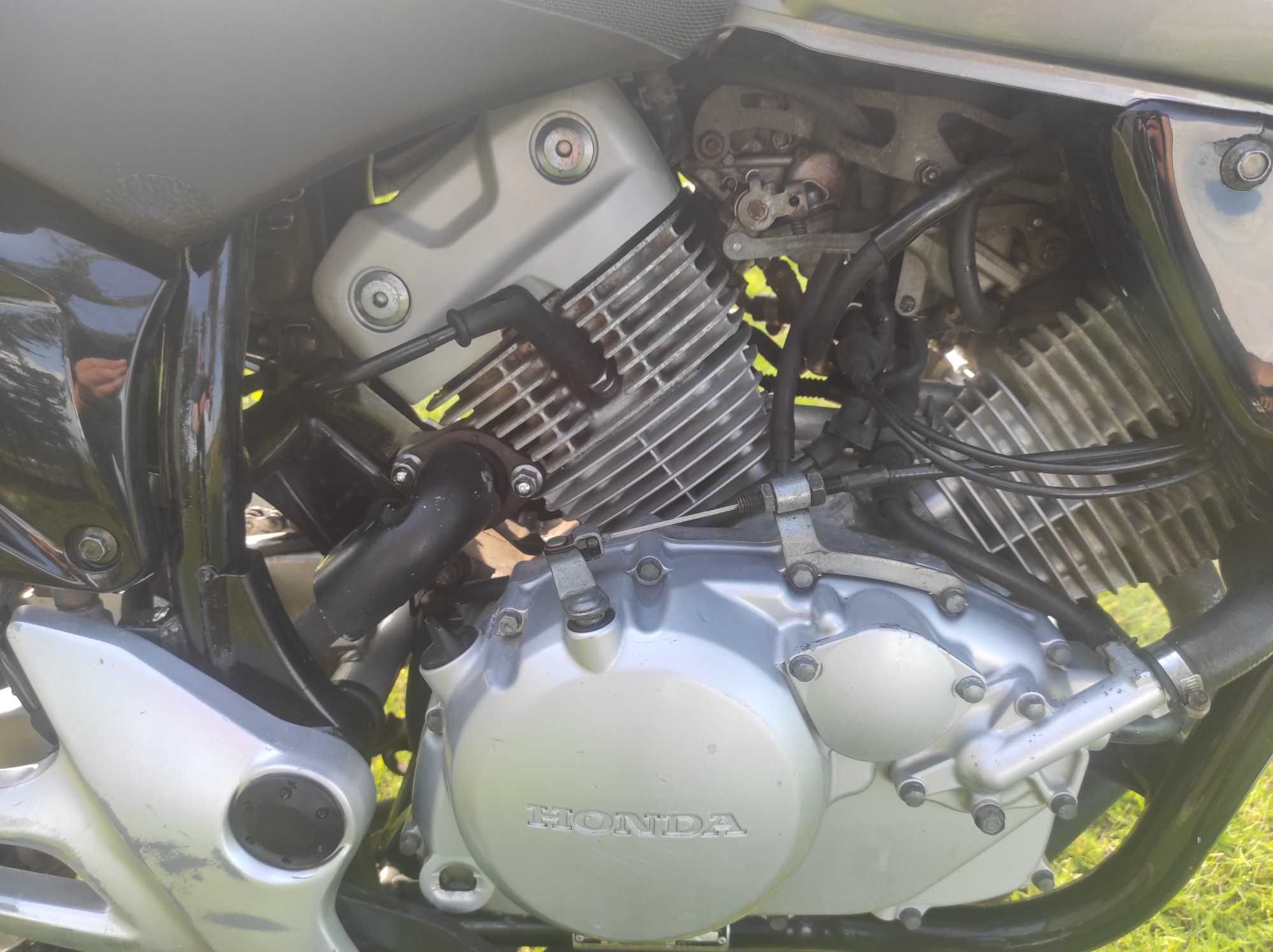 Honda Varadero 125 cc 2004 rok