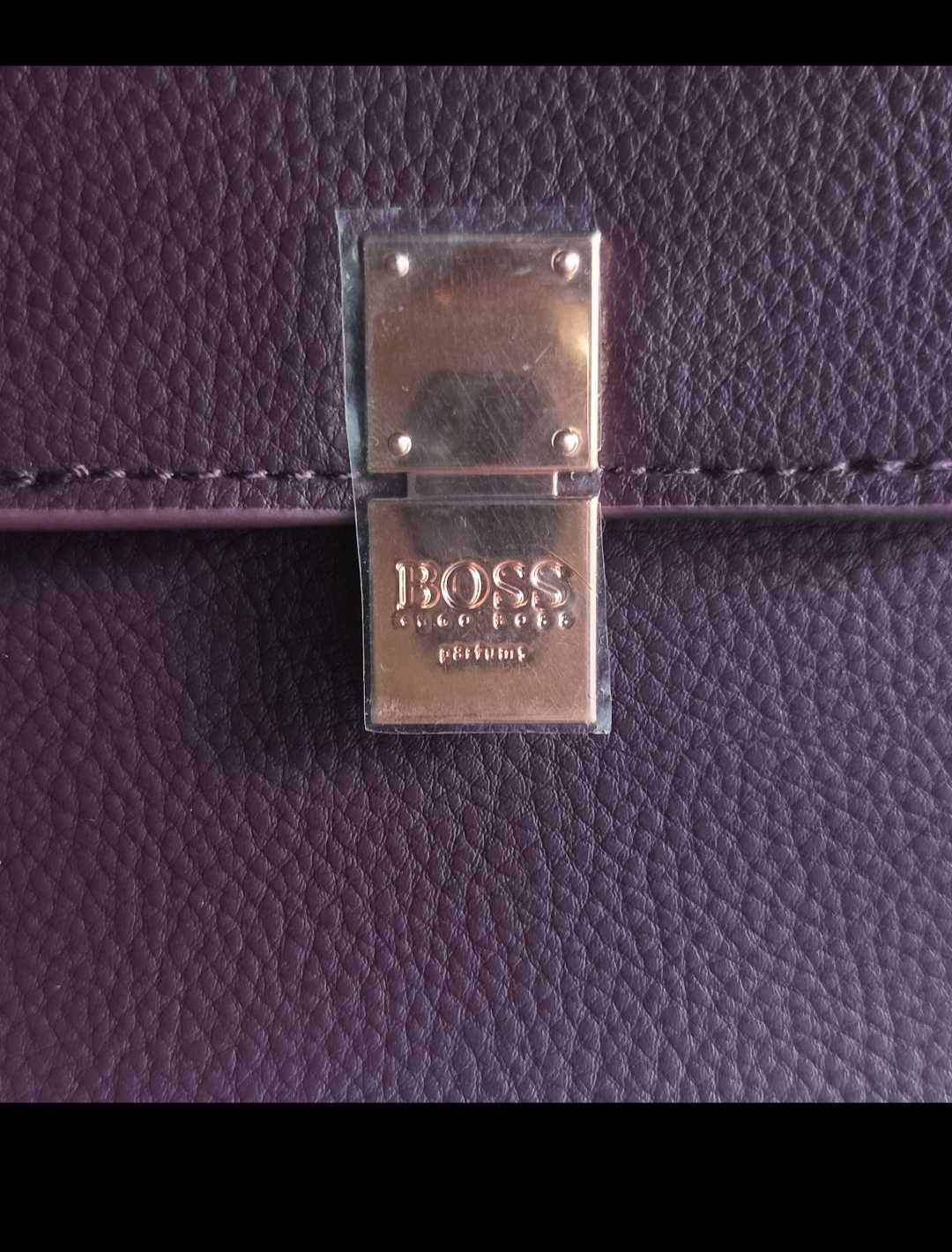 Hugo Boss elegancka mała torebka nerka