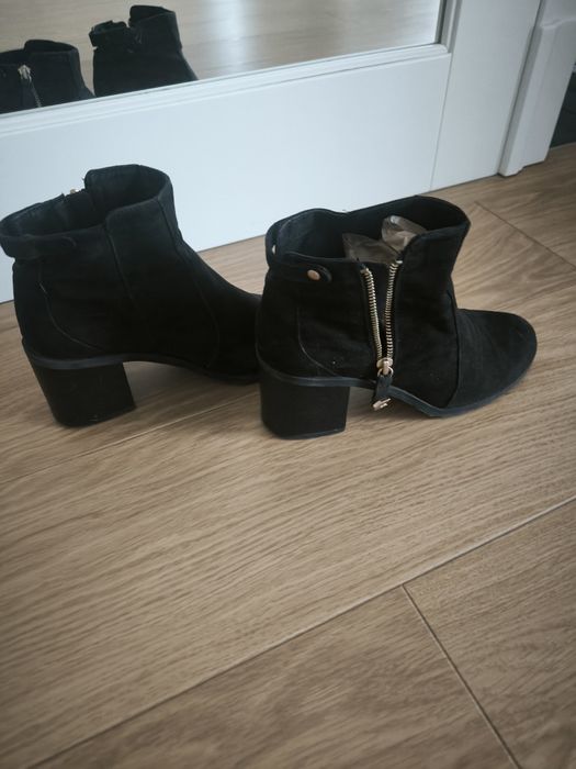 Botki Bershka uszkodzony suwak