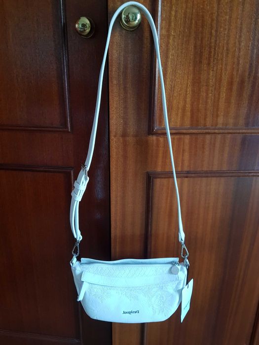 Mala Desigual branca