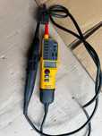 Fluke T150 – wskaźnik napięcia / tester / miernik