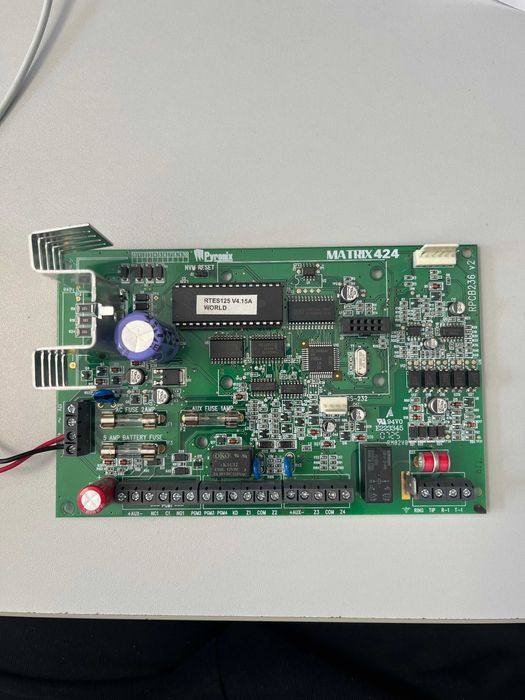 Centrala alarmowa Matrix 424