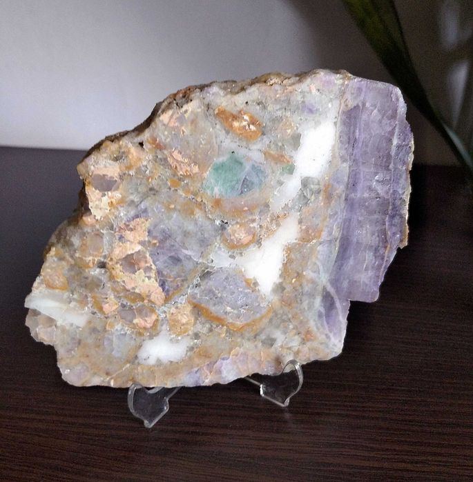 Флюорит полихромный большой полированный срез в коллекцию интерьер