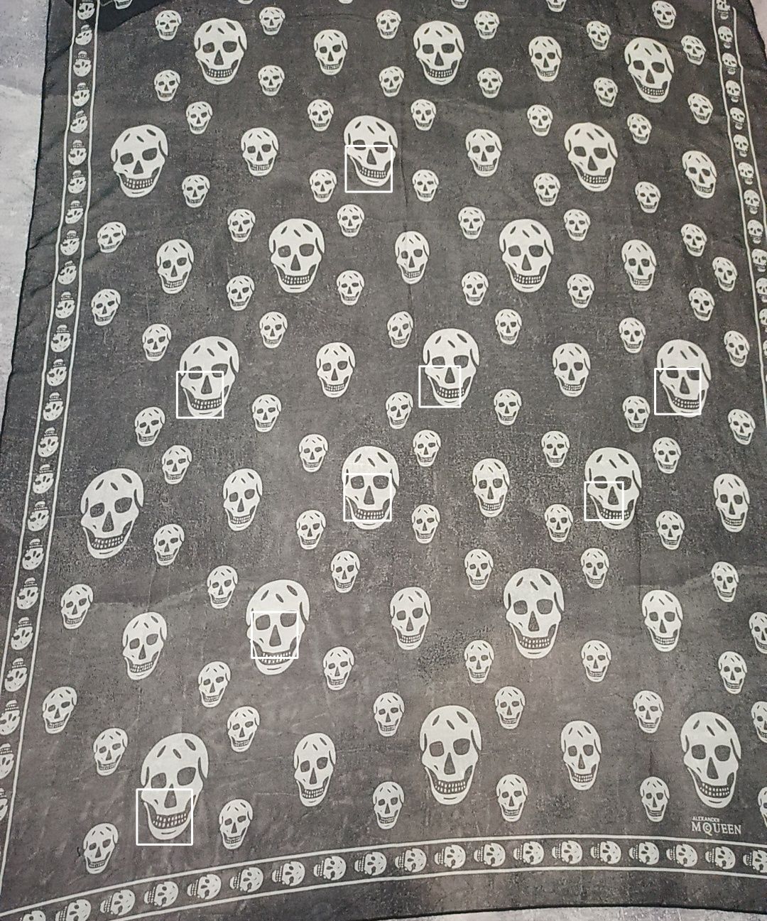 Платок Alexander McQueen большой silk шёлковый шёлк с черепамии skull