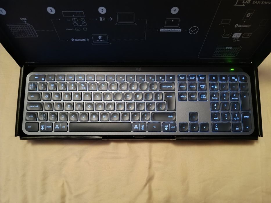 Logitech MX Keys
