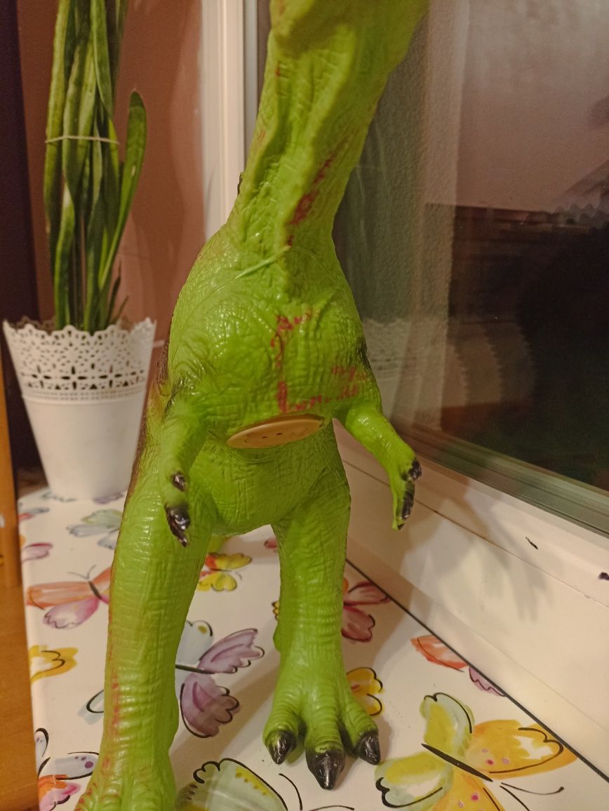 Zabawka duży dinozaur