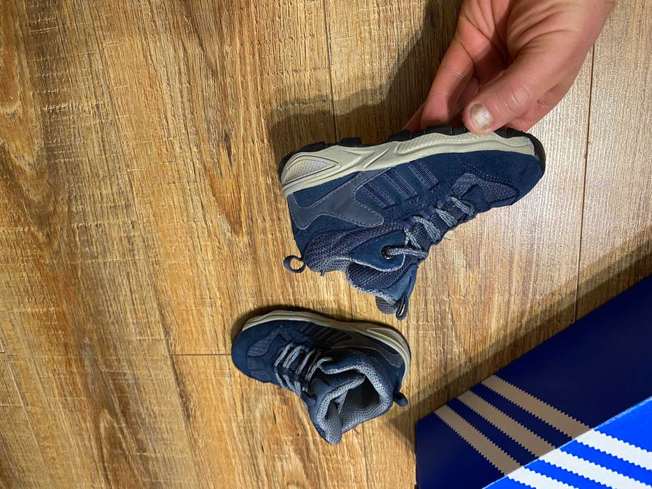 Adidas кроссовки детские кросівки хайтопы Адидас оригинал р.24