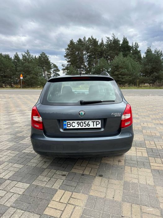 Skoda fabia 2011р