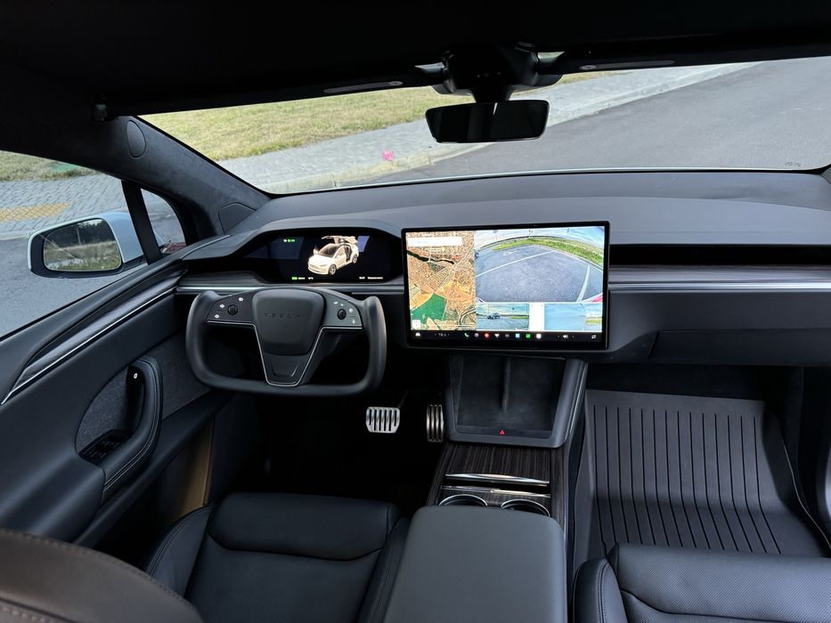 Tesla model x продам