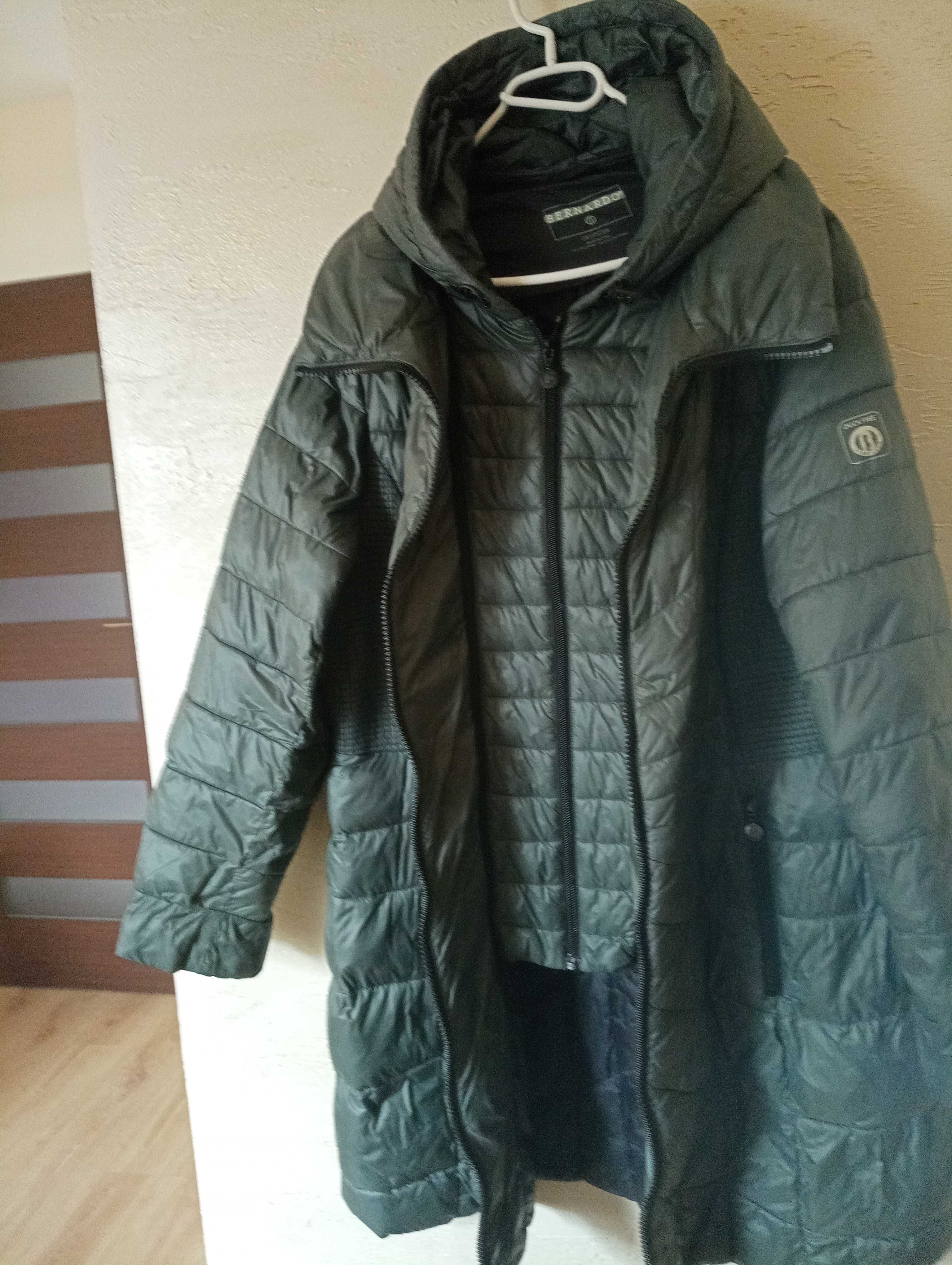 Damski płaszcz zimowo-wiosenny  z kapturem firmy Bernardo roz 46 (18)