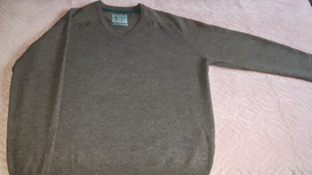Sweter z wełny firmy C&A w rozmiarze XL