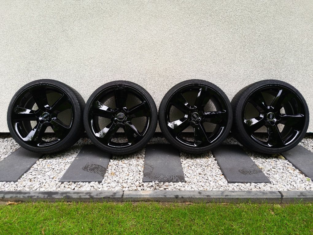 Felgi 19 5x112 et27 8j z oponami 225x35x19
Audi A4 A6 A6 Q5