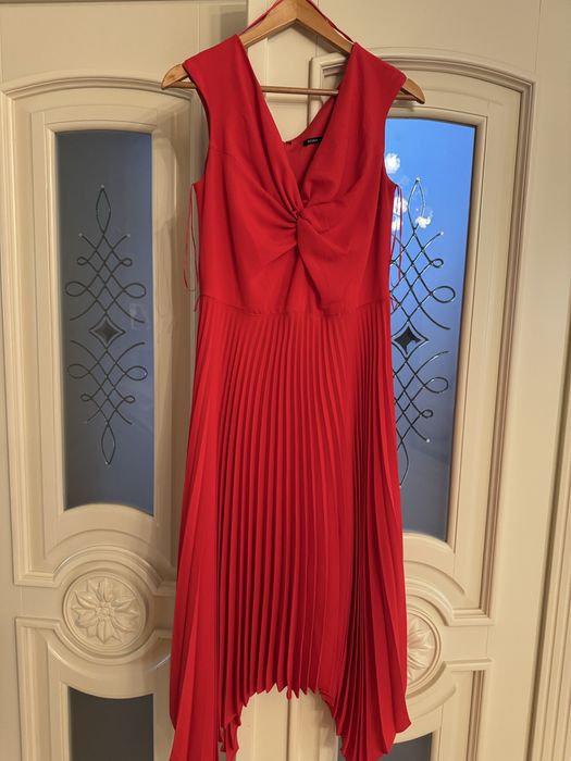 Плаття нарядні вишукані