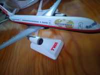 Avião TWA Boeing 757-200 miniatura escala 1/200 coleção