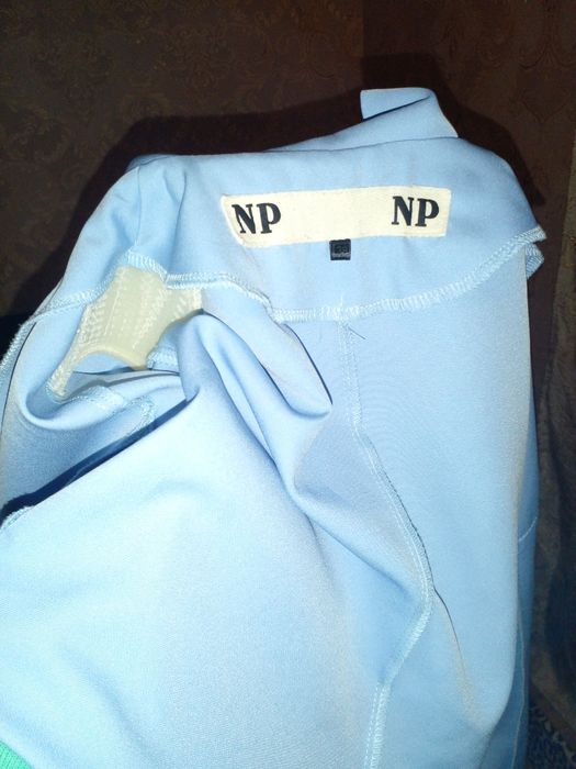 Костюм брючный новый