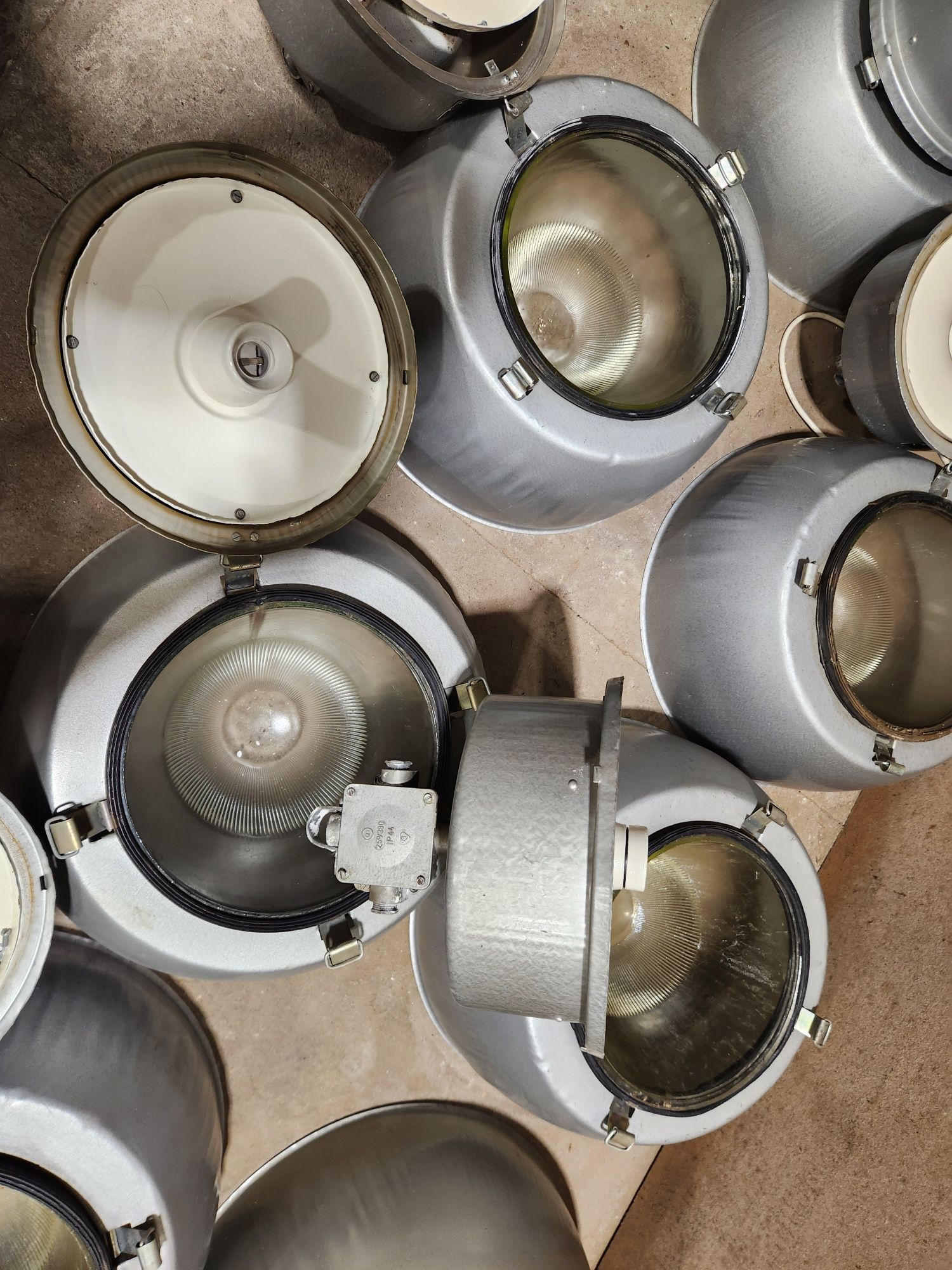 Lampa klosz PRL loft warsztatowa
