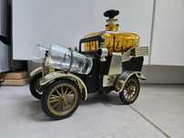 Vintage Drink car with music box Ford 1918