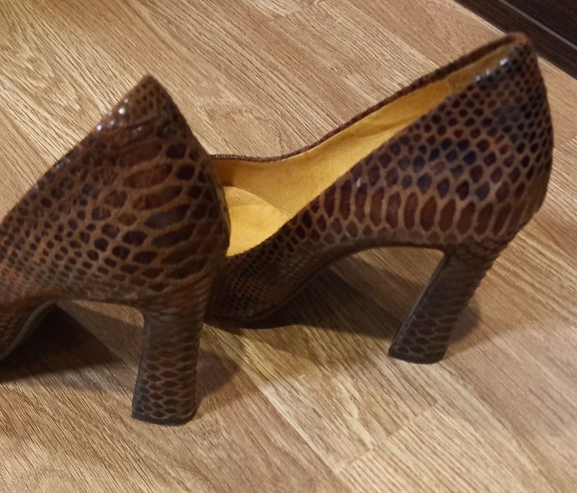 Sapatos em Pele* Lanidor N.38
