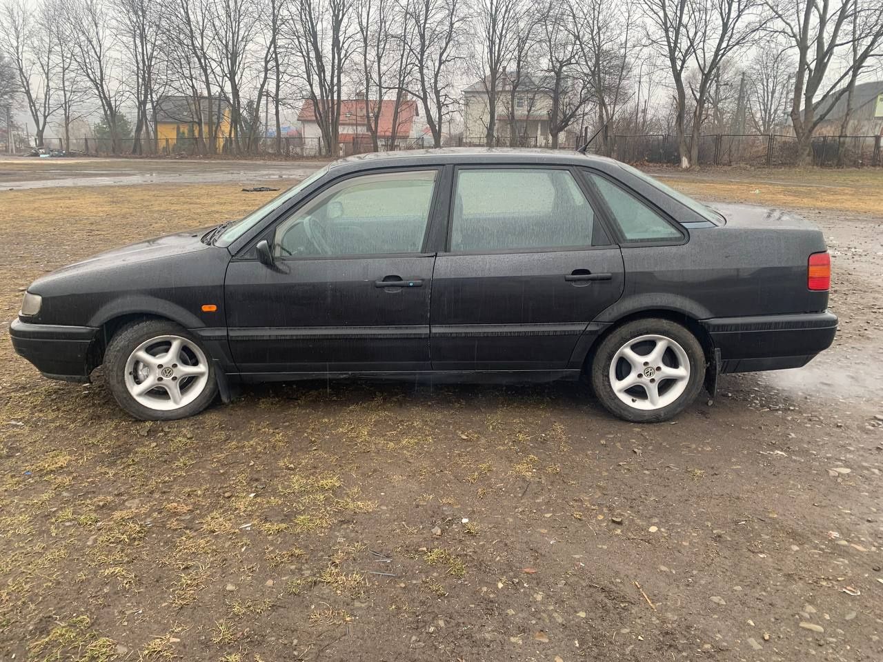 Продам vw passat b4 1.8 газ-бензин на повному ходу