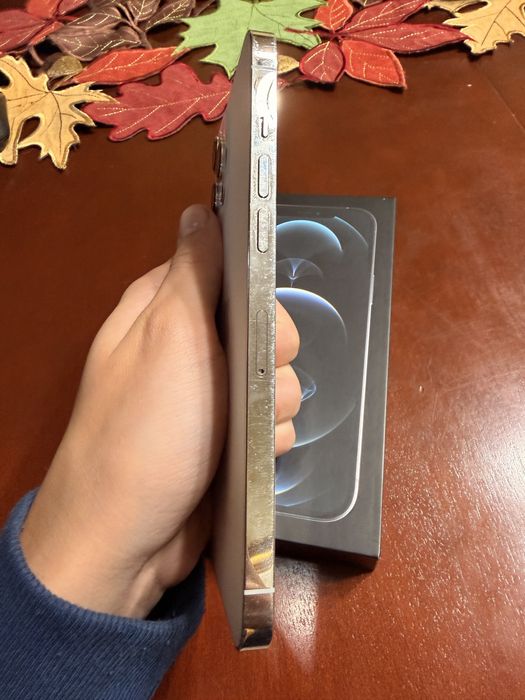 Iphone 12 Pro Max 128 GB - Biały zadbany, działa perfekcyjnie