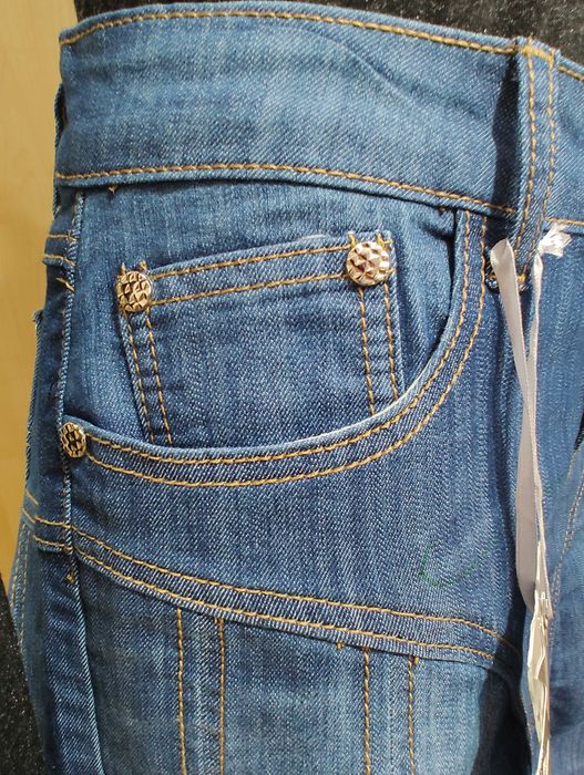 Jeansowa bawełniana elastyczna krótka spódnica kloszowana cienka