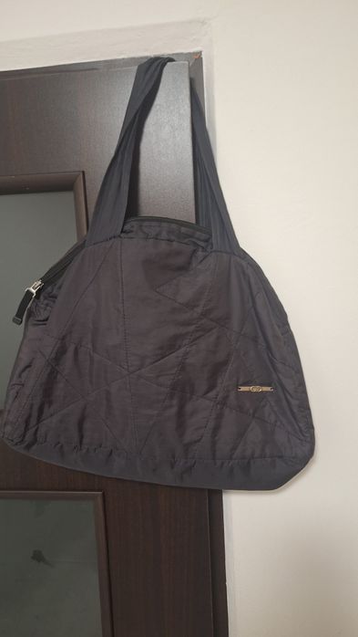 Ciemno fioletowa pikowana torba damska – lekka i pojemna