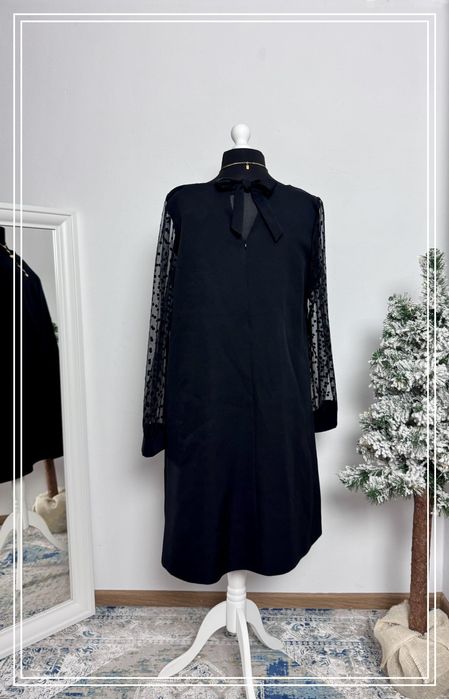 Sukienka Trapezowa Mała Czarna z Rękawami Tiulowymi  Rozmiar: 46