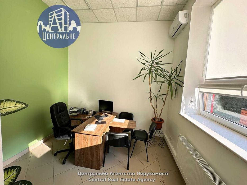 Оренда просторого кабінетного офісного приміщення в центрі, 8€/м.кв.