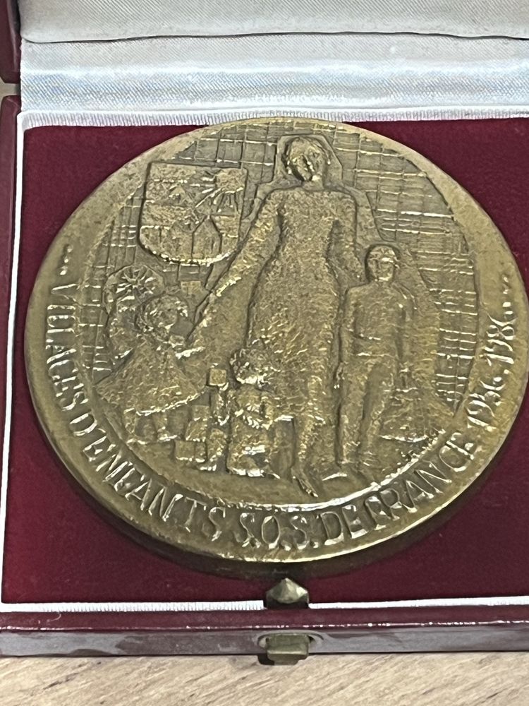 Medal stary.