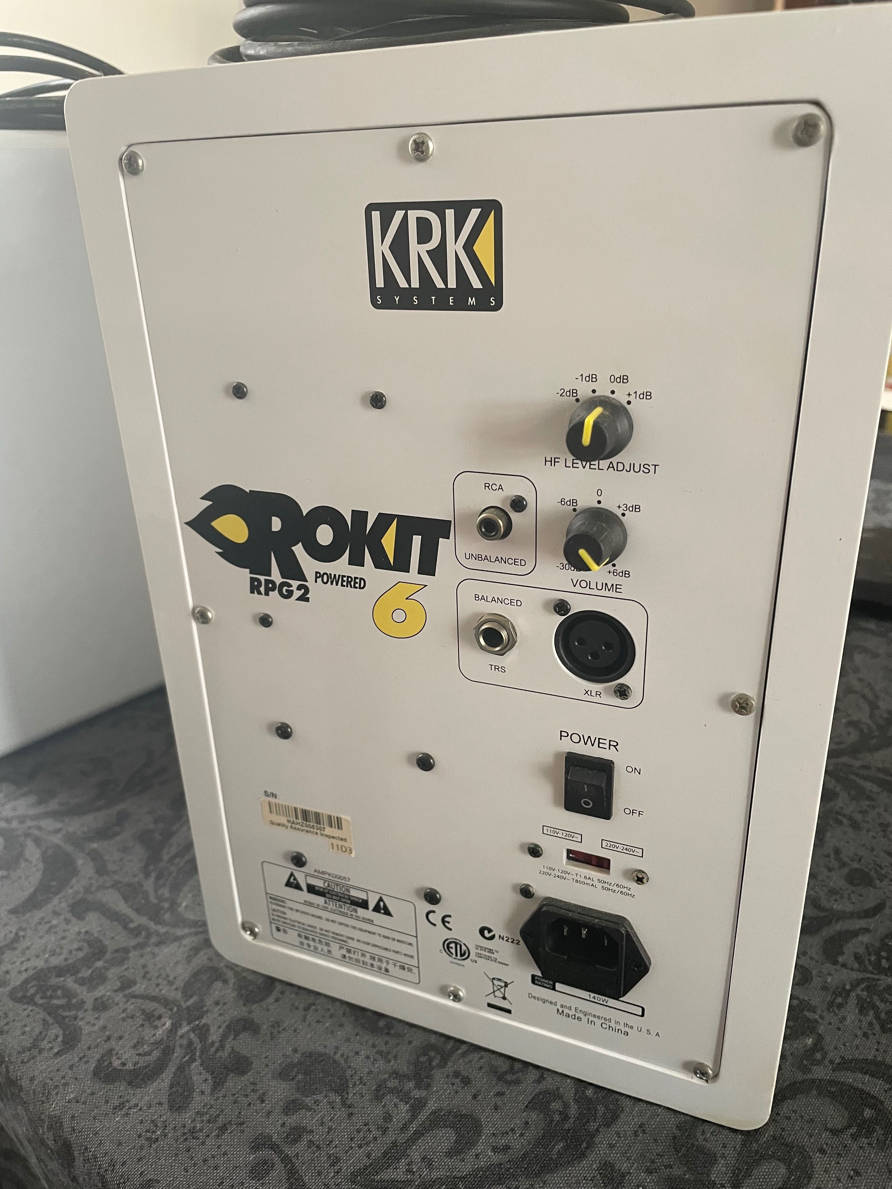 Colunas KRK rpg2 Rokit6